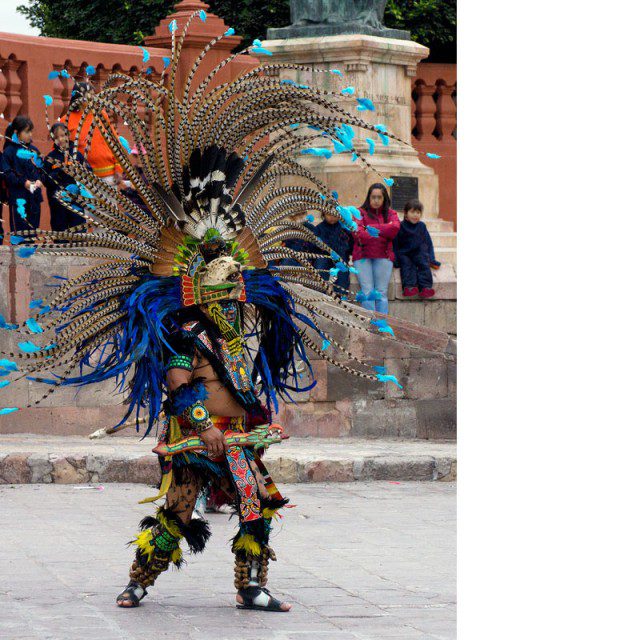Aztec dancer in Jardin, SMA