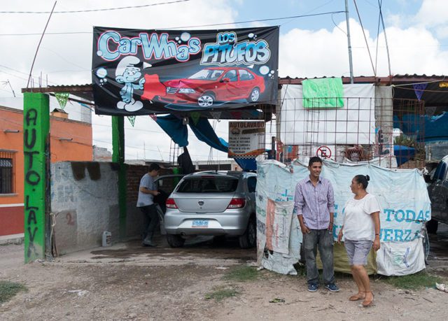 The Lost Pitufos car wash, on the libramiento, San MIguel, August 2016